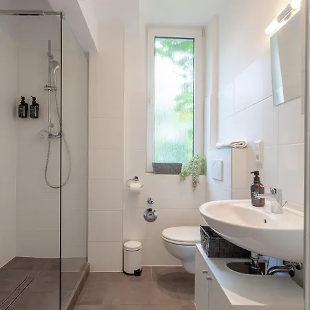 Aparties Homes I 24h Check-in I Mitte I Voll Ausgestattet I Hochwertige Betten I Lage