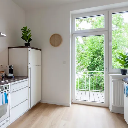 Aparties Homes I 24h Check-in I Mitte I Voll Ausgestattet I Hochwertige Betten I Lage דירה